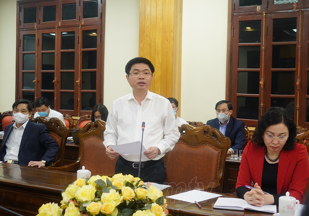 Thường trực Tỉnh ủy làm việc với Công ty CP Công nghệ cao ASTK Việt Nam về chủ trương đầu tư xây dựng nhà máy sản xuất vắcxin